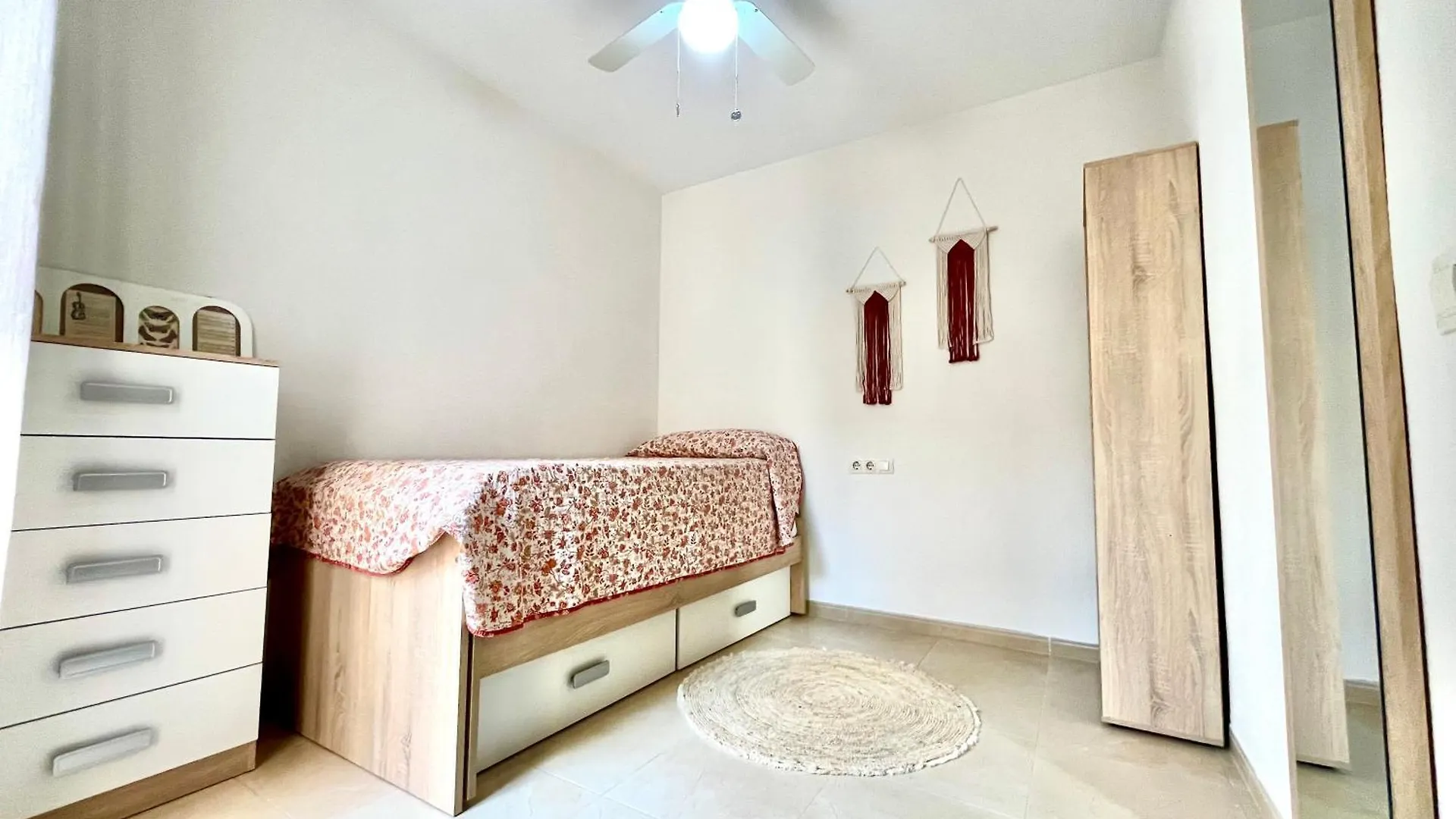 Centrico Apartamento A Pasos Del Castillo Y La Playa روكيتاس ذي مار